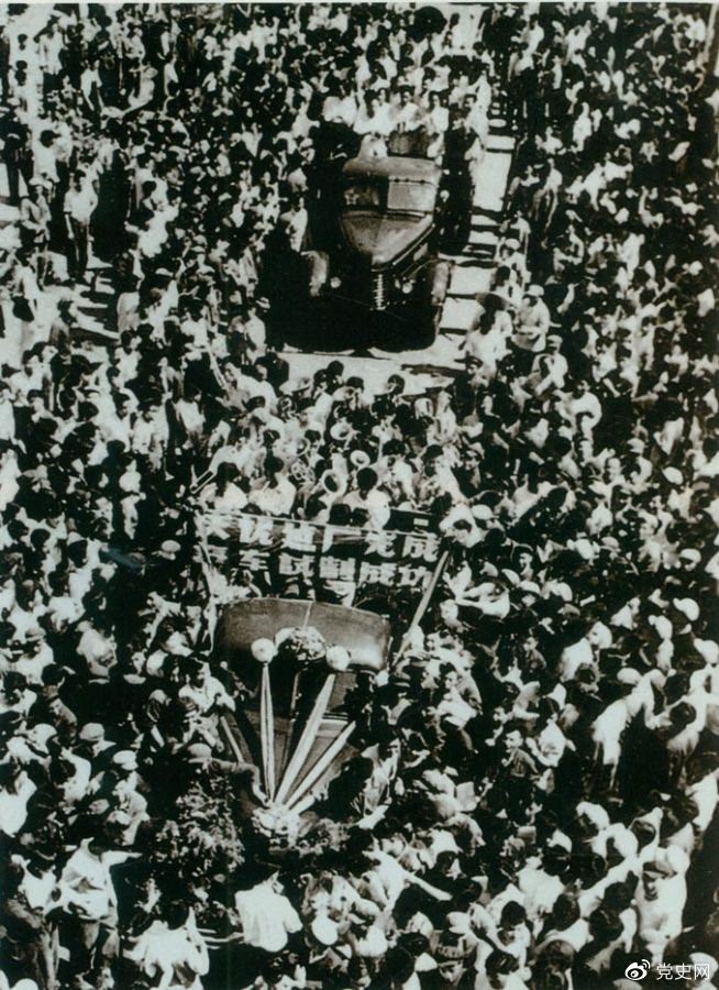 　　1956年7月13日，第一批国产